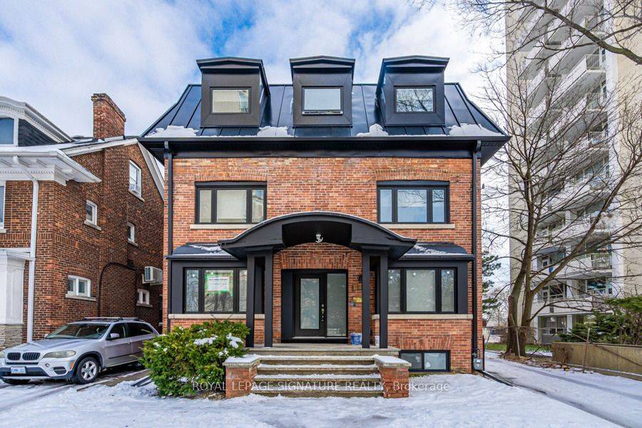 Toronto W02, ON M6P 2M3,67 Oakmount RD #7