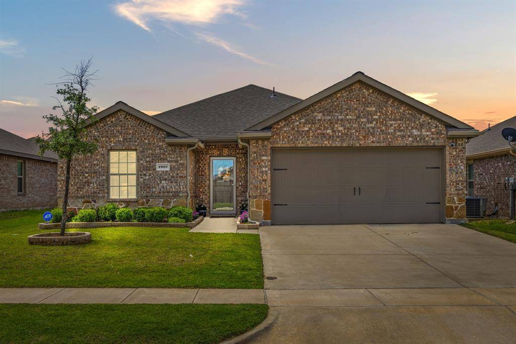 Farmersville, TX 75442,1907 Yale Street