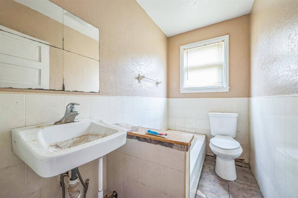Eastland, TX 76448,401 S Walnut Street
