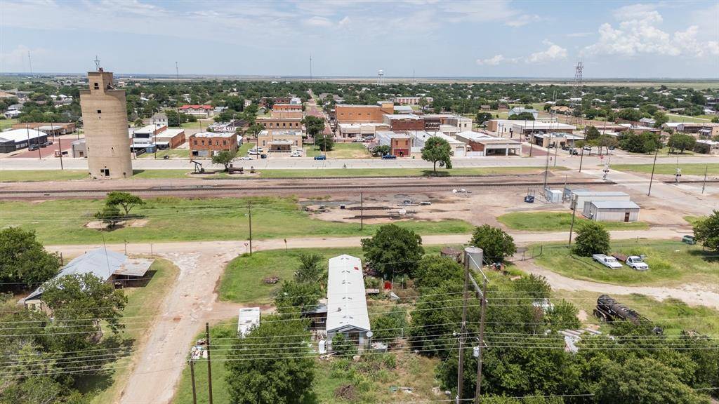Electra, TX 76360,300 S Waggoner Street