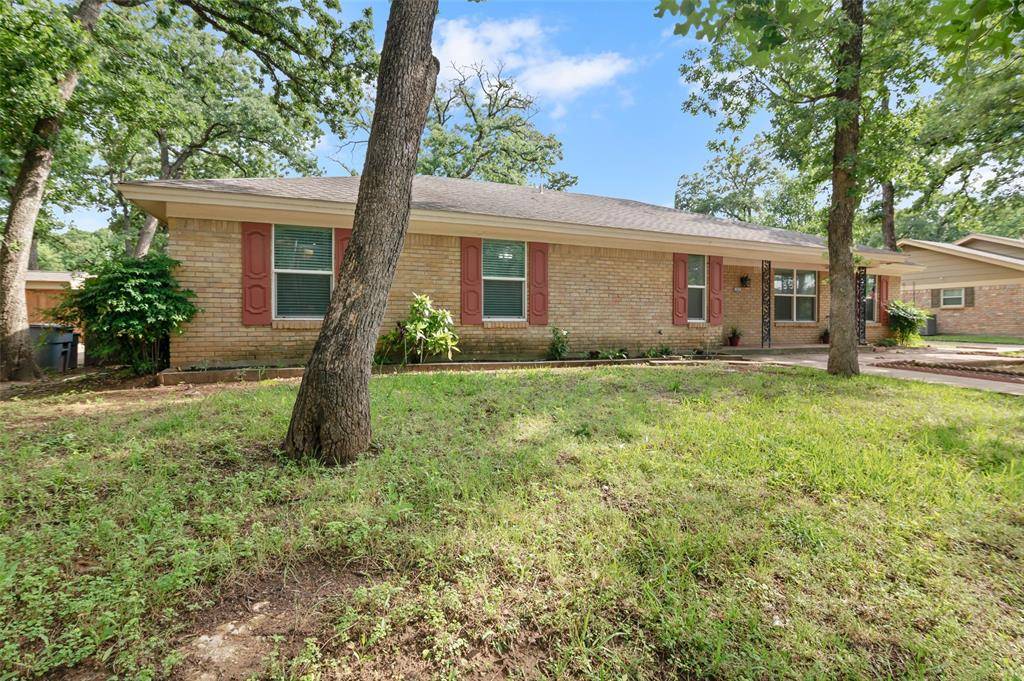 Euless, TX 76039,205 W Ash Lane