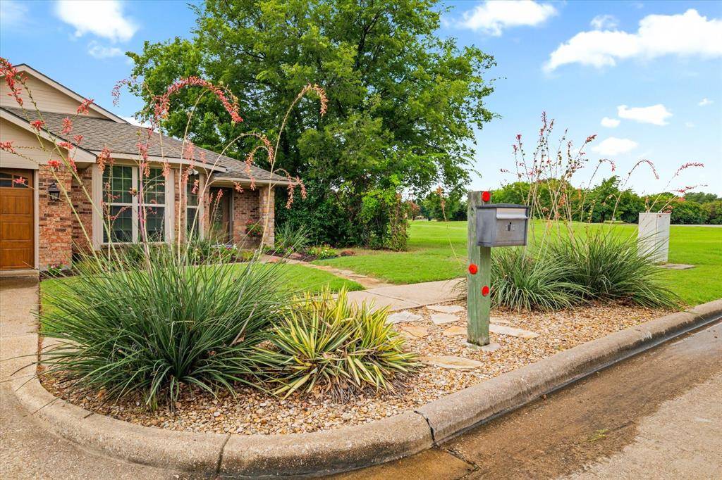 Garland, TX 75044,2842 Big Oaks Drive