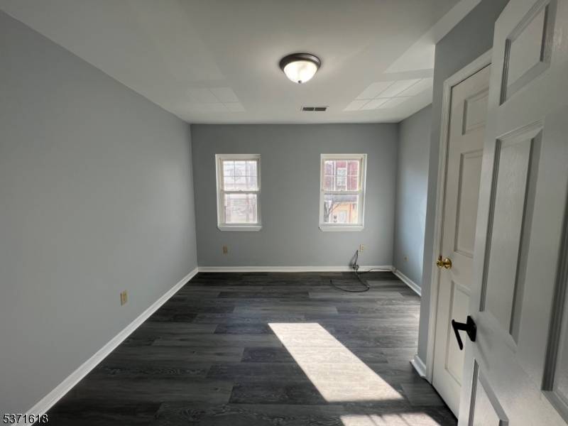 Phillipsburg Town, NJ 08865,151 S Main St