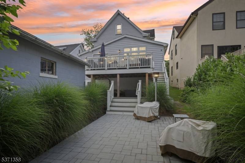 Verona Twp., NJ 07044,82 Elmwood Rd