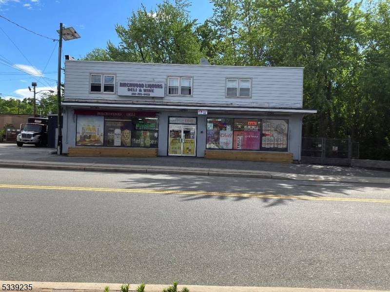 Elmwood Park Boro, NJ 07407,545 Mola Blvd