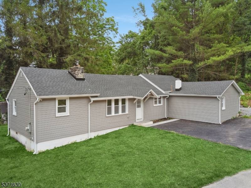 Vernon Twp., NJ 07422,223 Waconia Rd