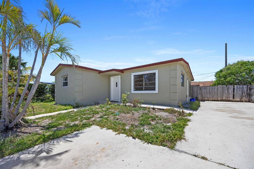 Boynton Beach, FL 33435,420 NE 27 Ave