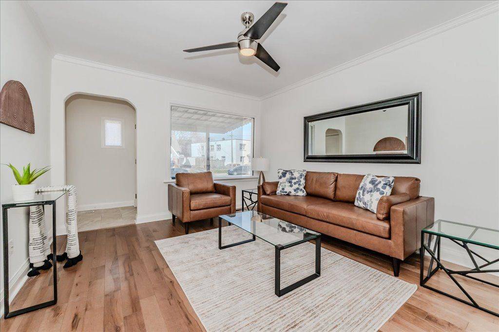 Kitchener, ON N2G 3N8,61 Stirling AVE S