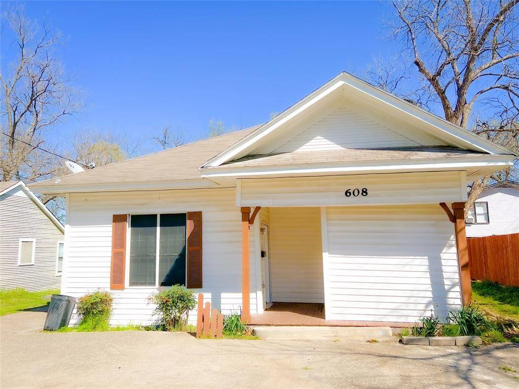 Terrell, TX 75160,608 N Adelaide Street