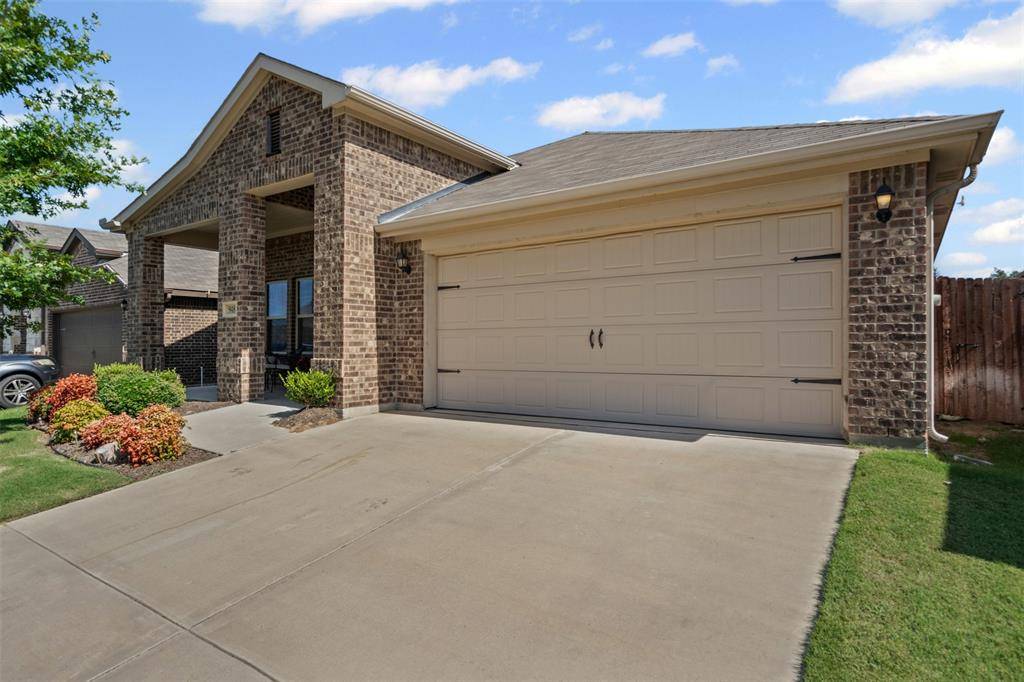 Weatherford, TX 76087,948 Deer Valley Drive