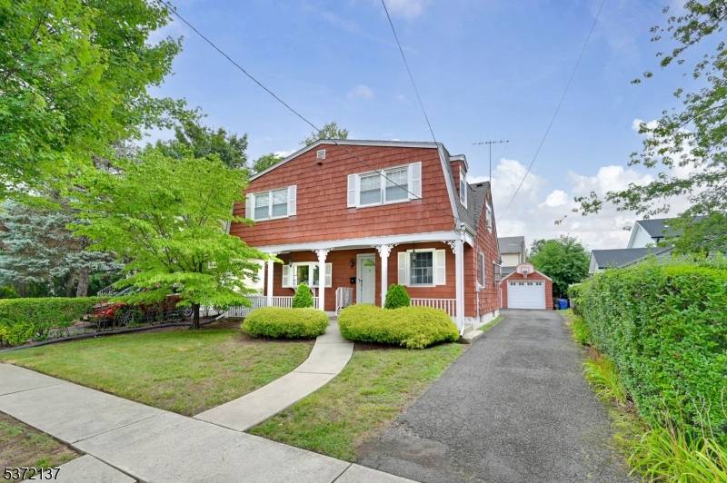 Fair Lawn Boro, NJ 07410,6-11 Essex Pl