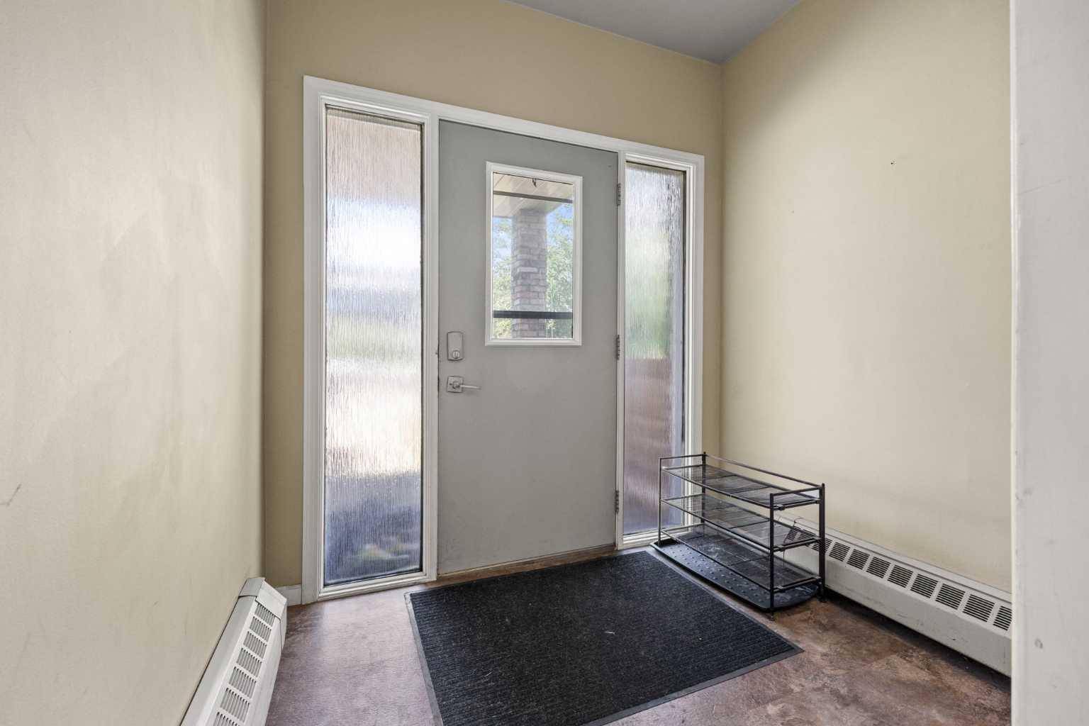 Calgary, AB T2T 3Y8,2122 15 ST SW #1 & 2