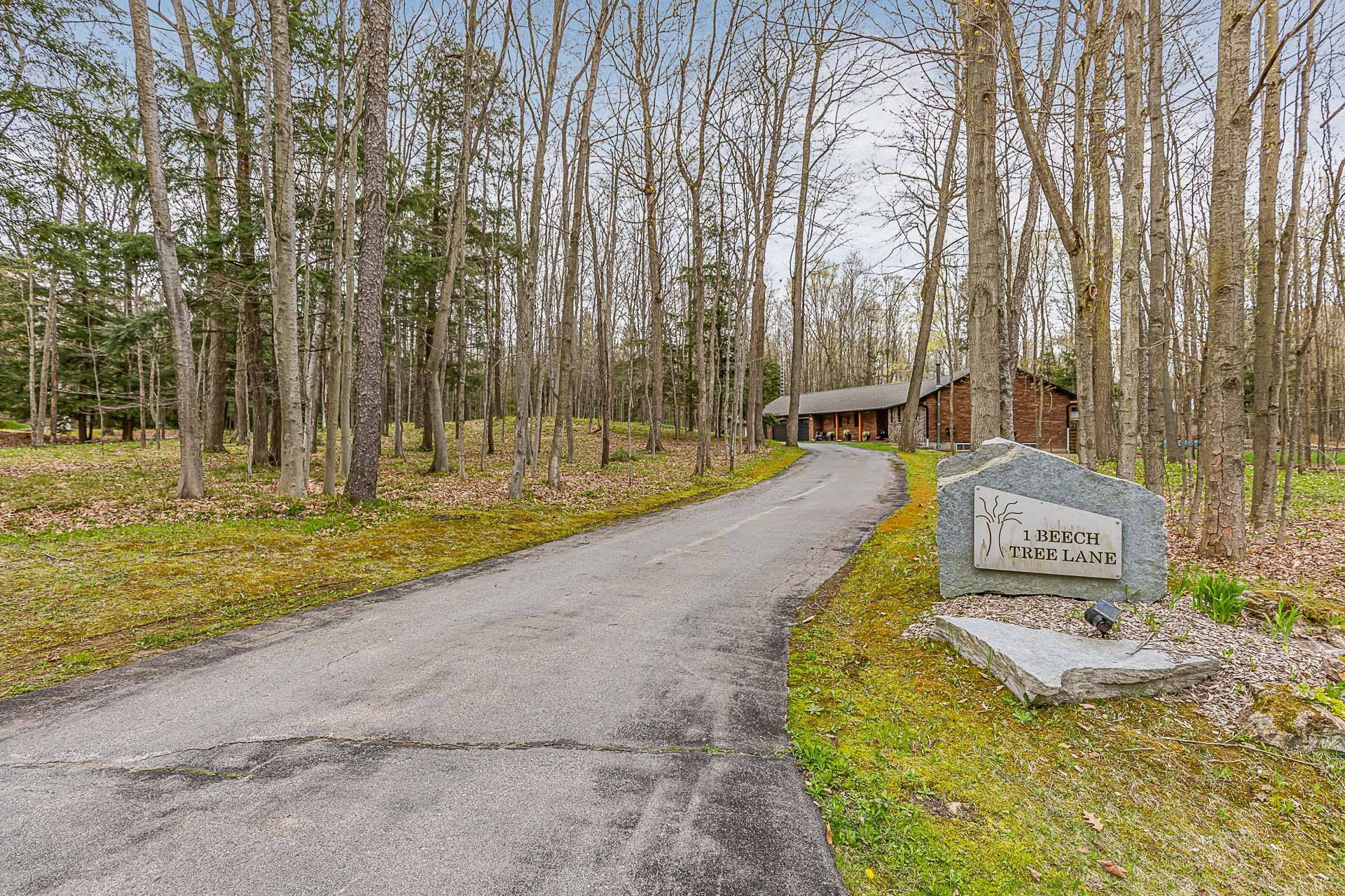 Whitchurch-stouffville, ON L4A 7X4,1 Beech Tree LN