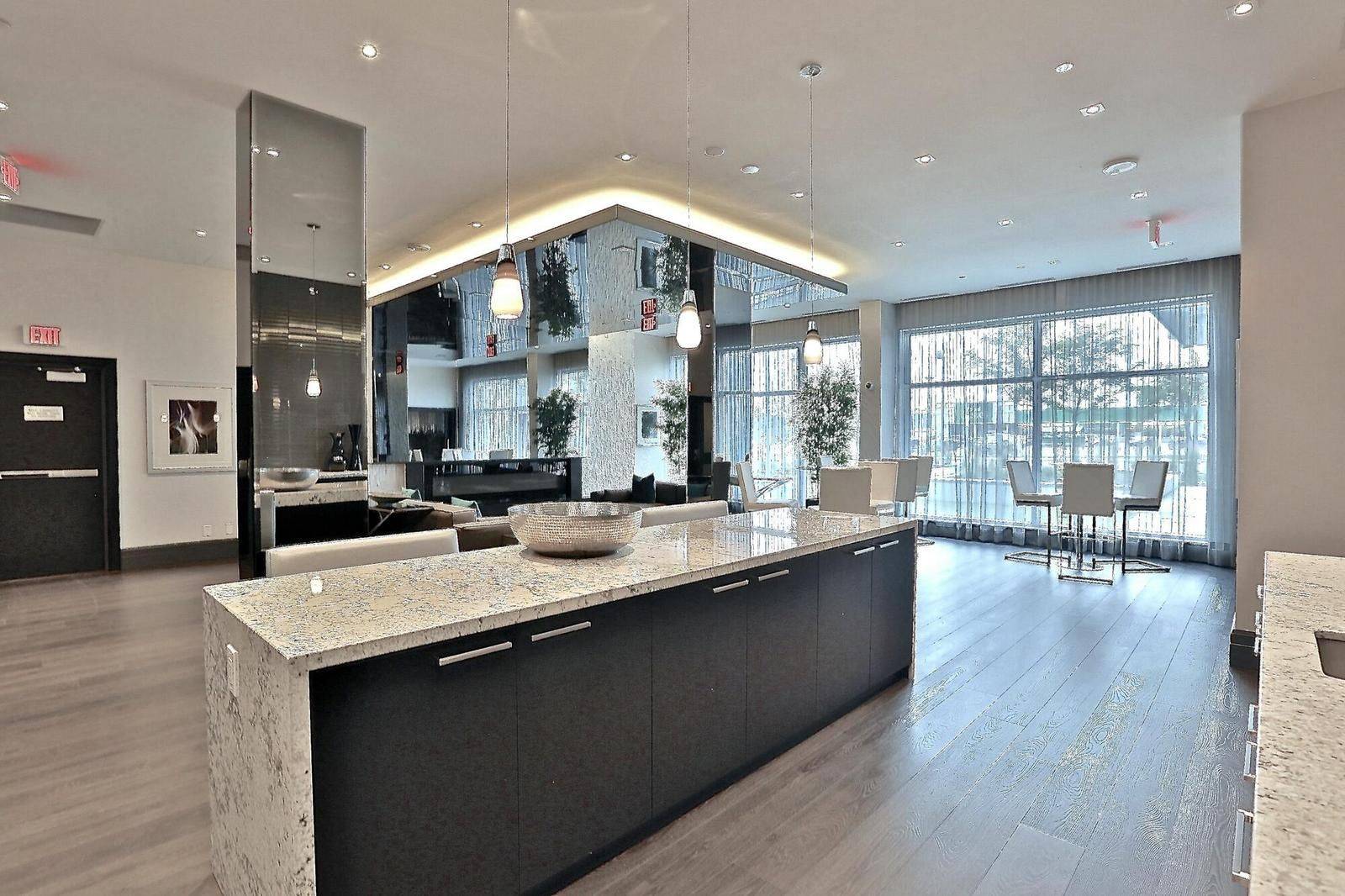 Oakville, ON L6K 0J1,65 Speers RD #1611
