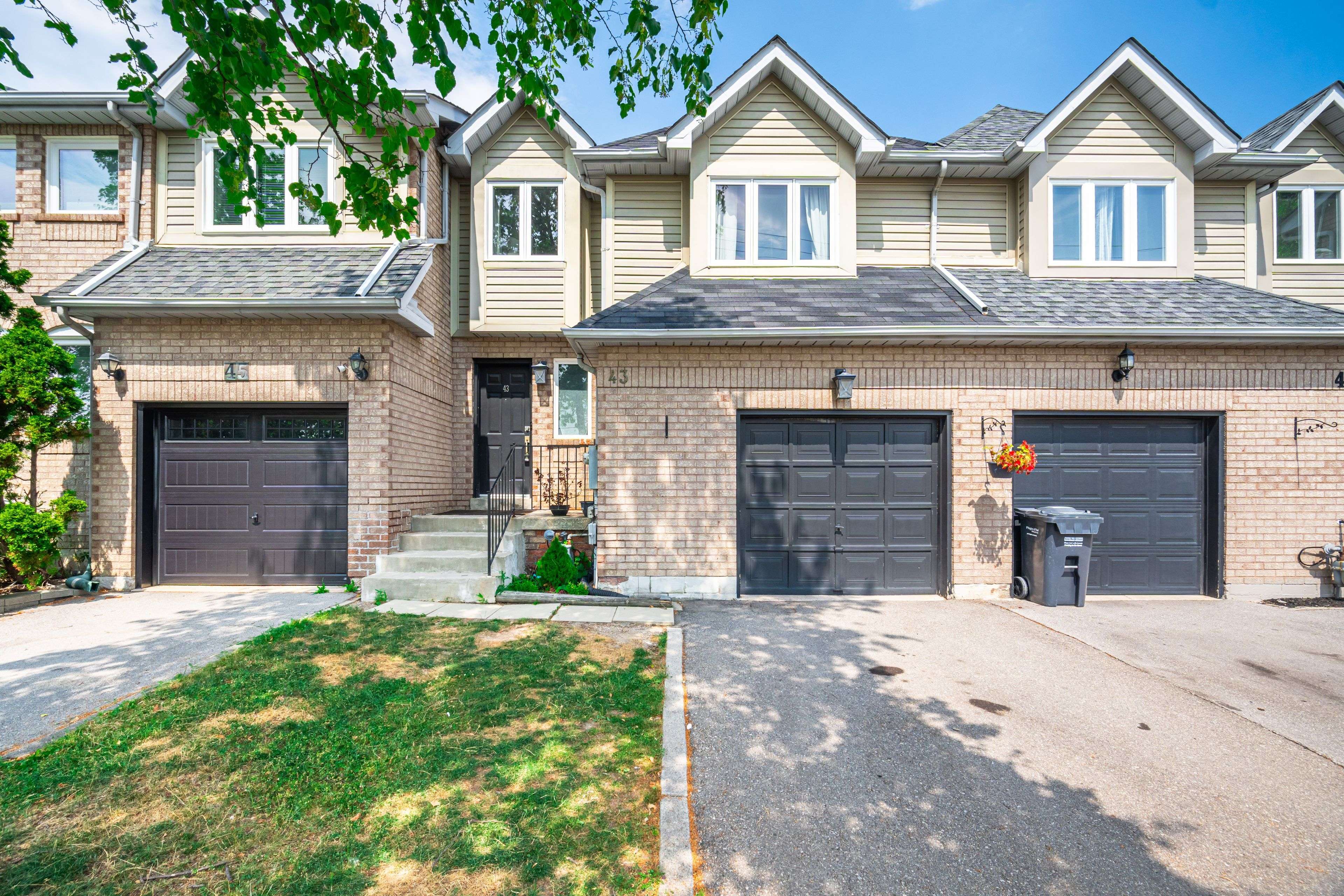 Brampton, ON L6Y 4R4,43 Ashbrook WAY