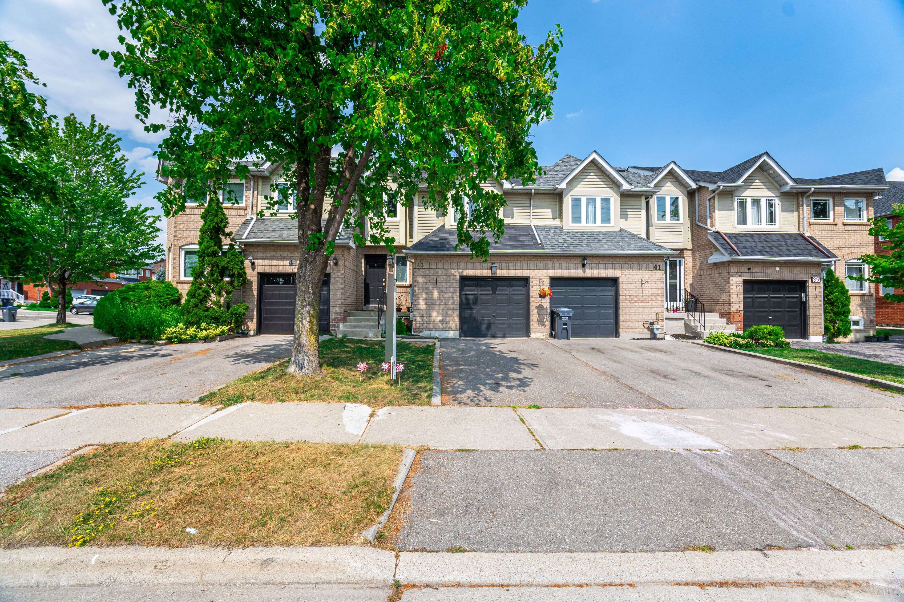 Brampton, ON L6Y 4R4,43 Ashbrook WAY