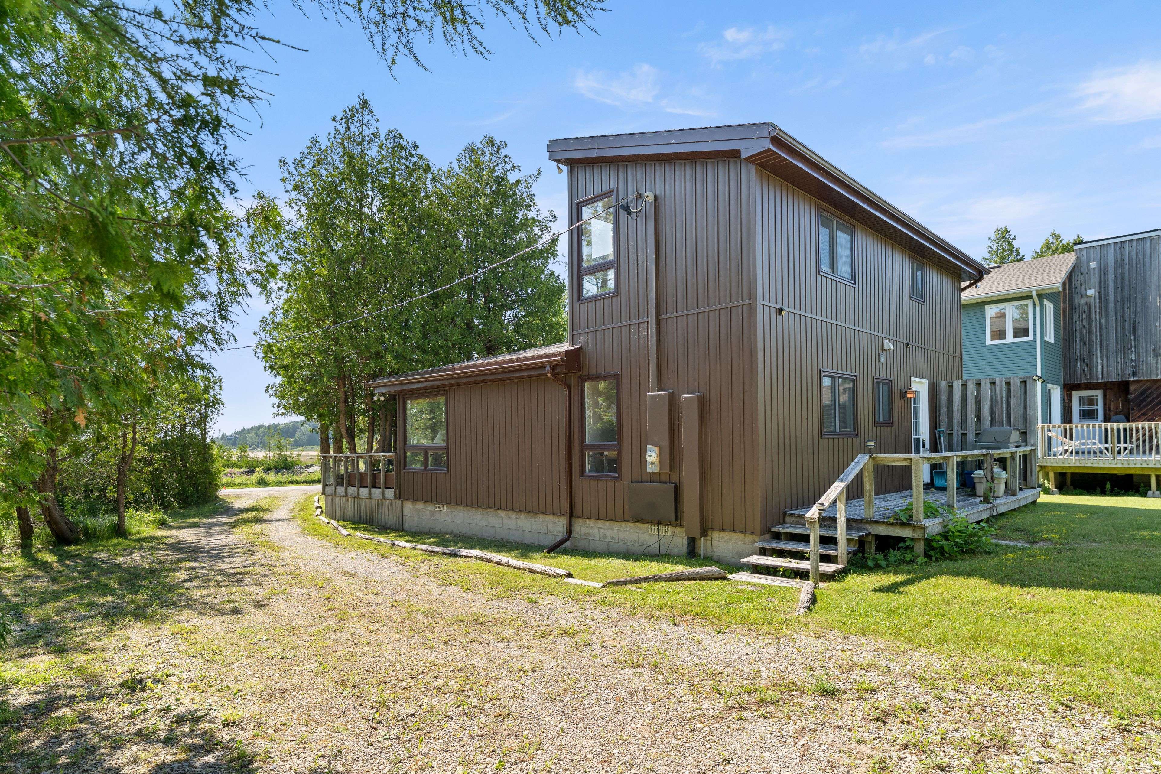 South Bruce Peninsula, ON N0H 2T0,329 Bay ST
