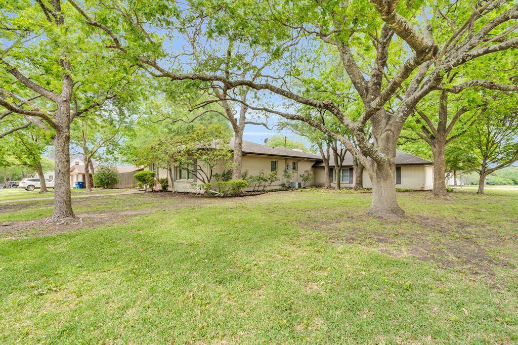 Waxahachie, TX 75165,529 N Grand Avenue