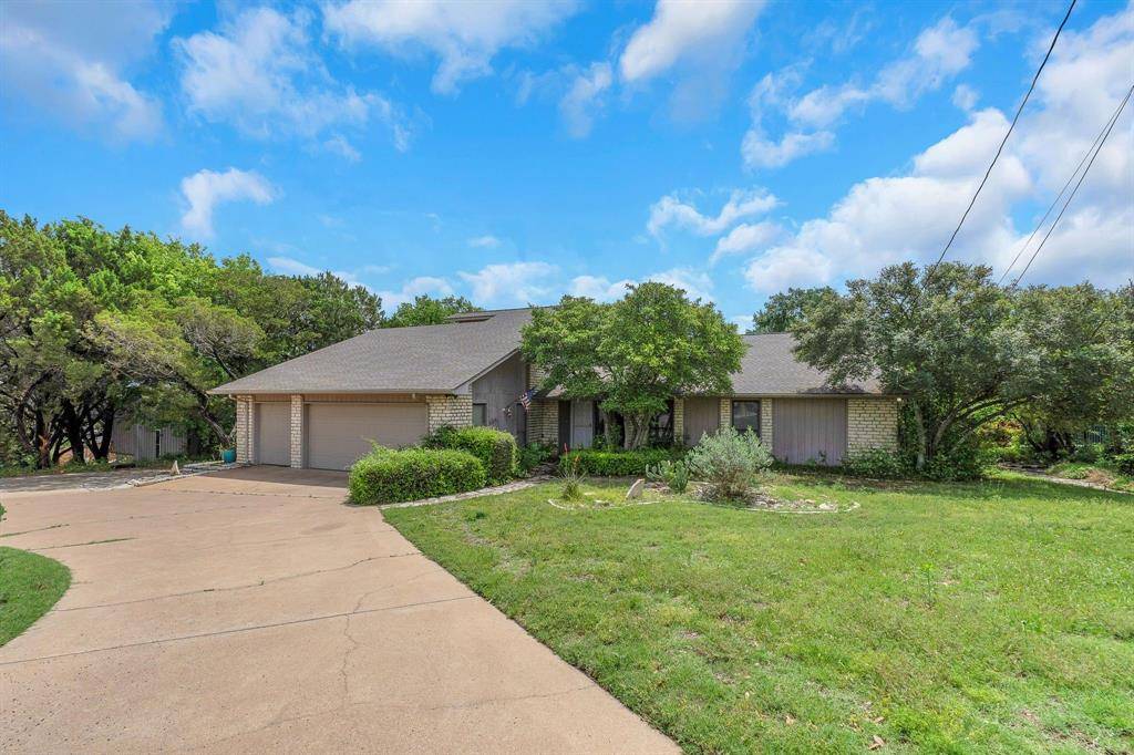 De Cordova, TX 76049,4315 Fairway Drive