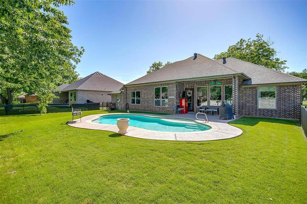 Granbury, TX 76049,9001 Magnolia Vale Drive