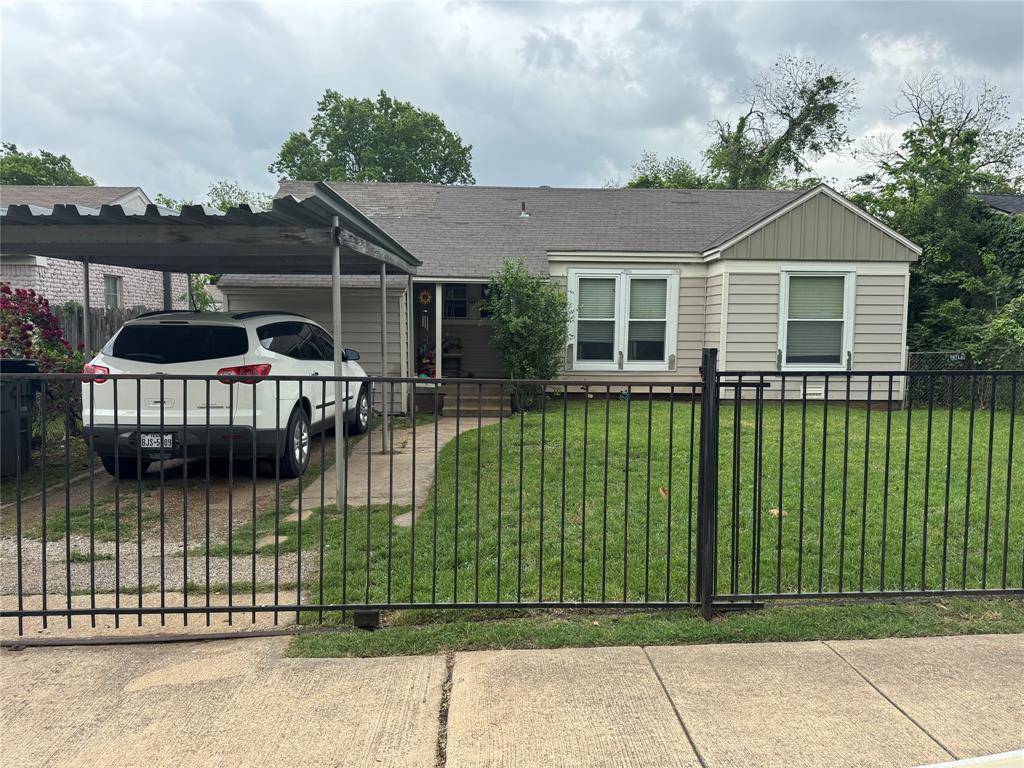 Dallas, TX 75211,918 N Barnett Avenue