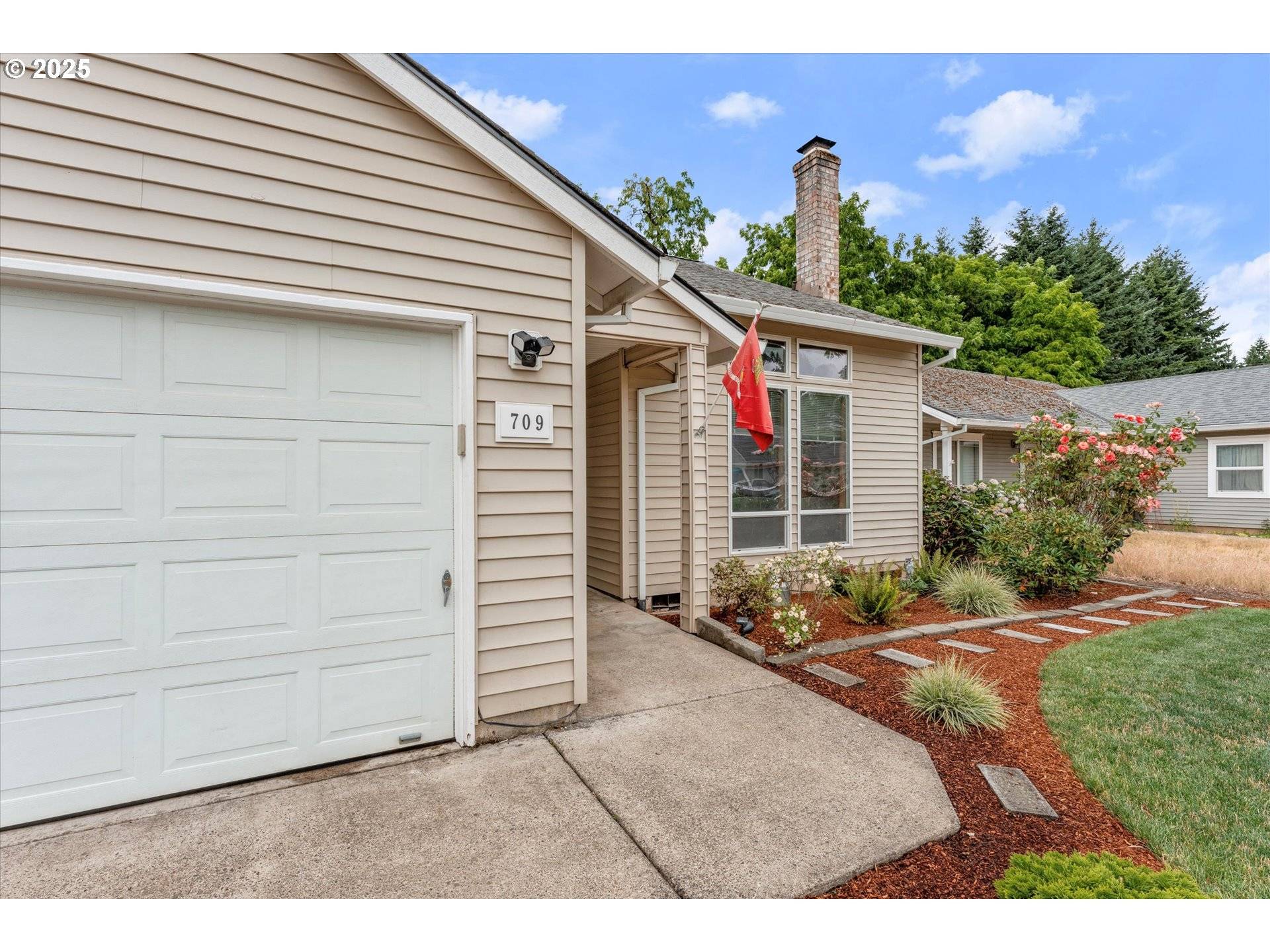 Dayton, OR 97114,709 BELL ST