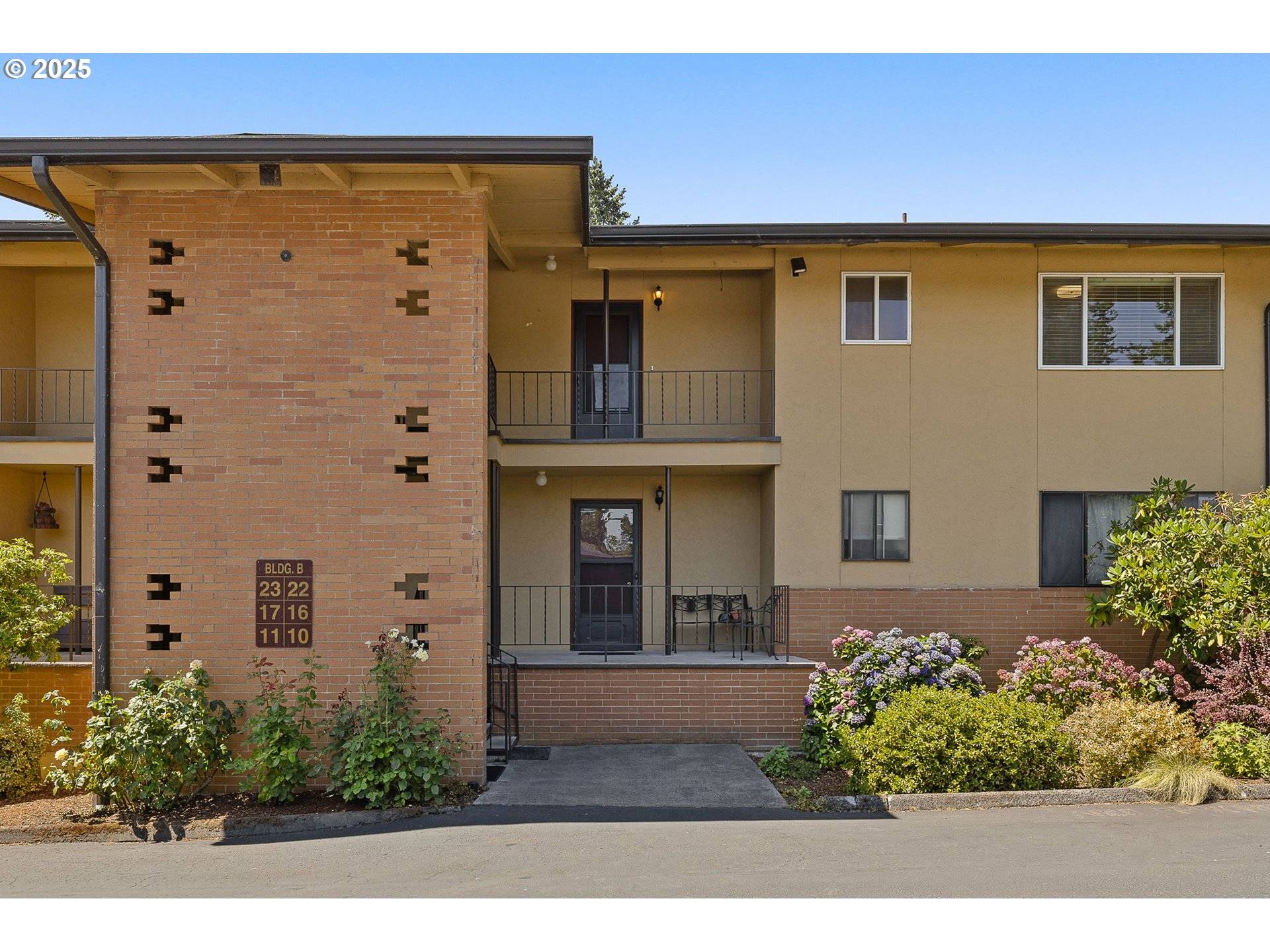 Milwaukie, OR 97222,1400 SE LAVA DR #22