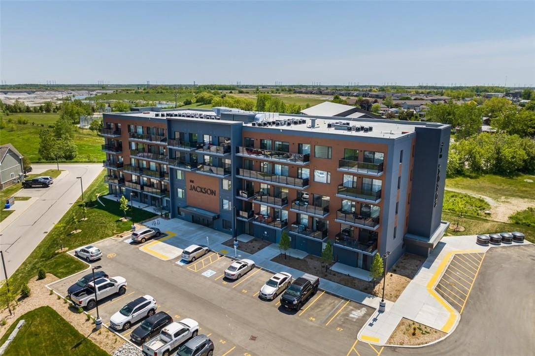 Haldimand, ON N0A 1H0,64 MAIN ST N #413