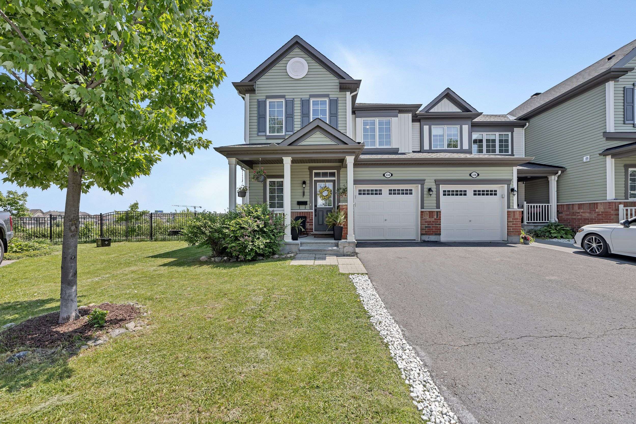 Stittsville - Munster - Richmond, ON K2S 0W7,334 ASTELIA CRES