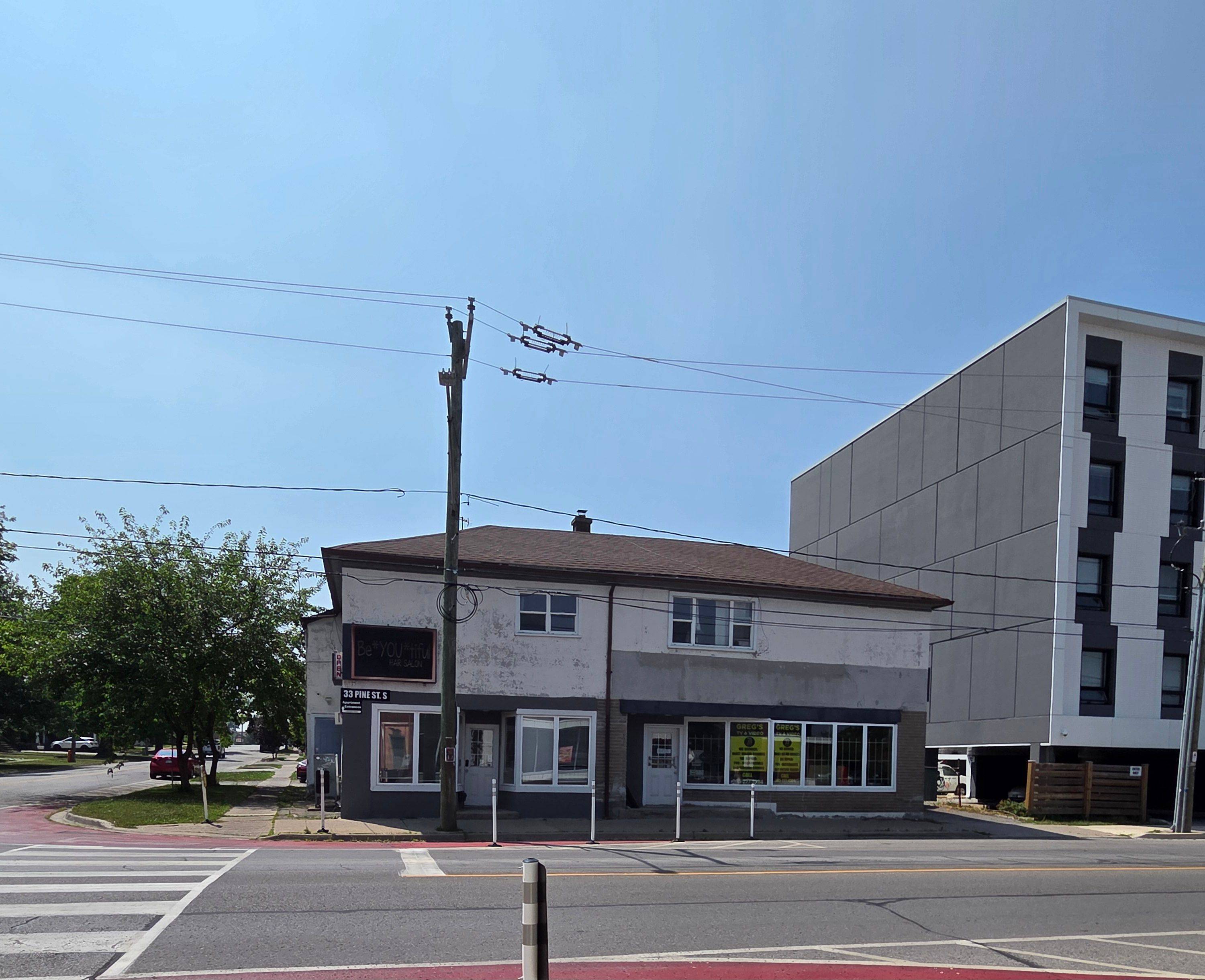 Thorold, ON L2V 3L1,33 Pine ST S