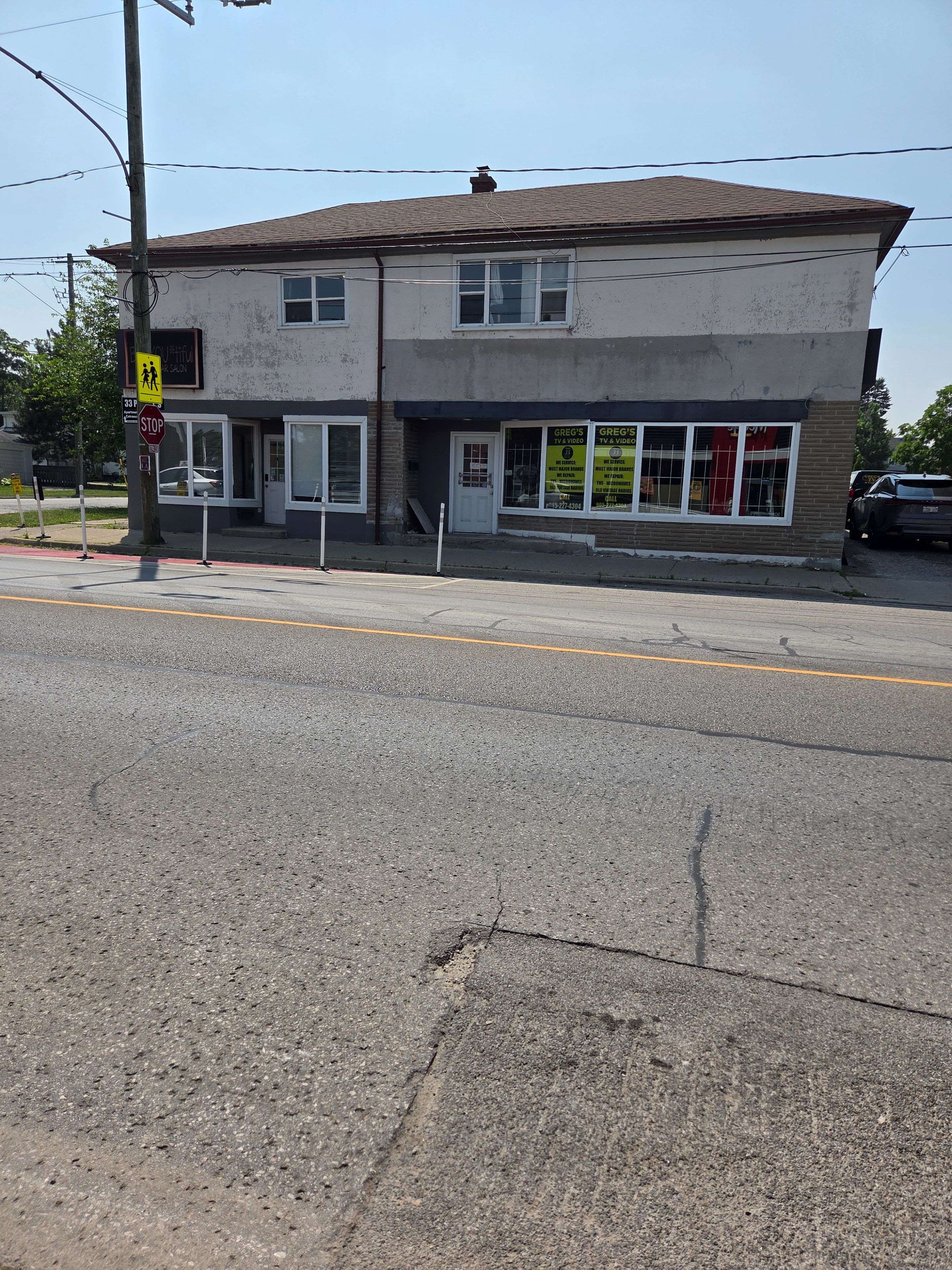 Thorold, ON L2V 3L1,33 Pine ST S