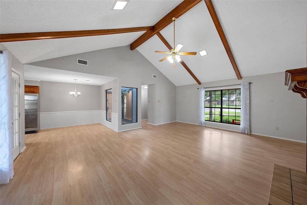 Hewitt, TX 76643,335 E Chapman Road