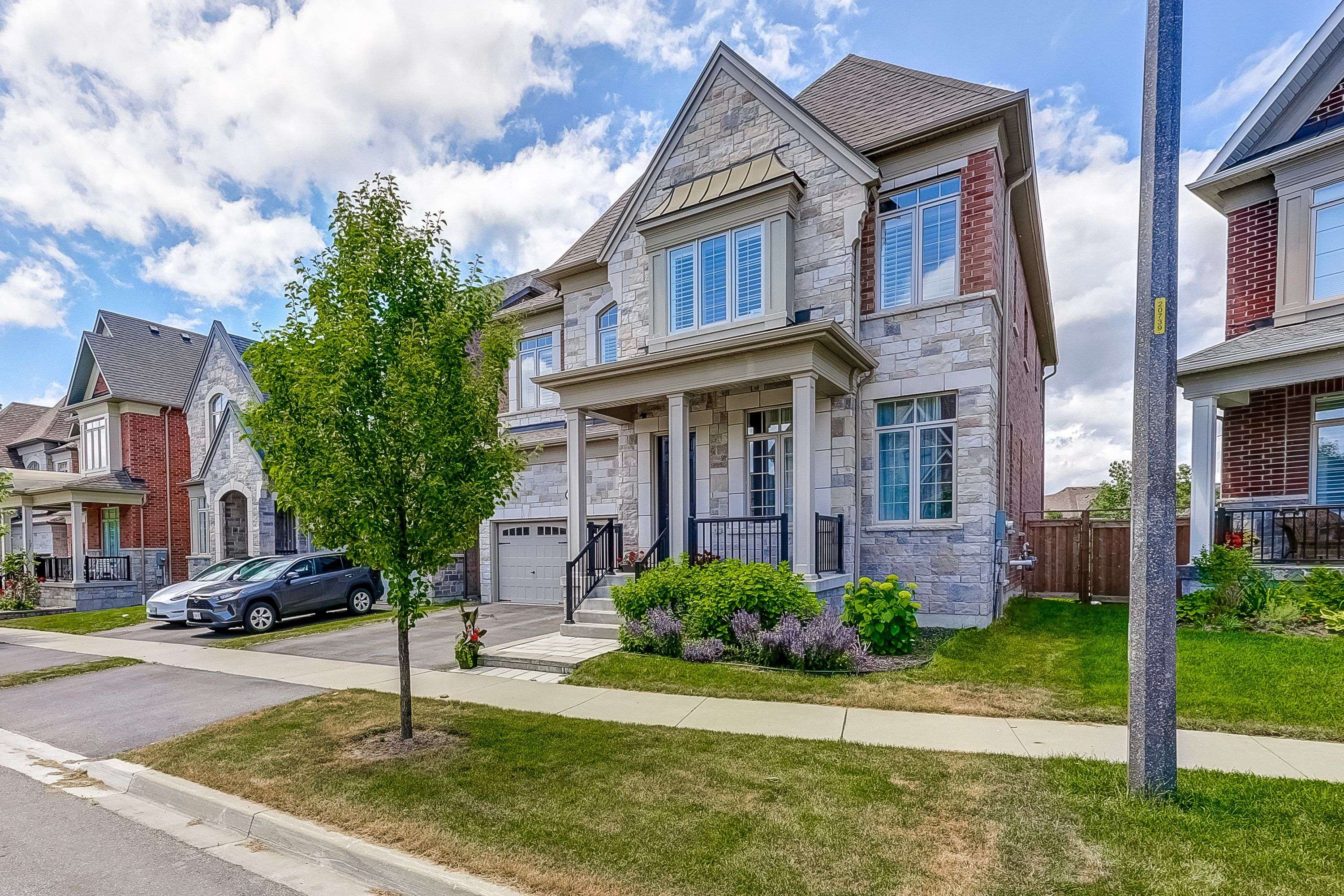 Whitby, ON L1P 0C4,16 Beaverdams DR