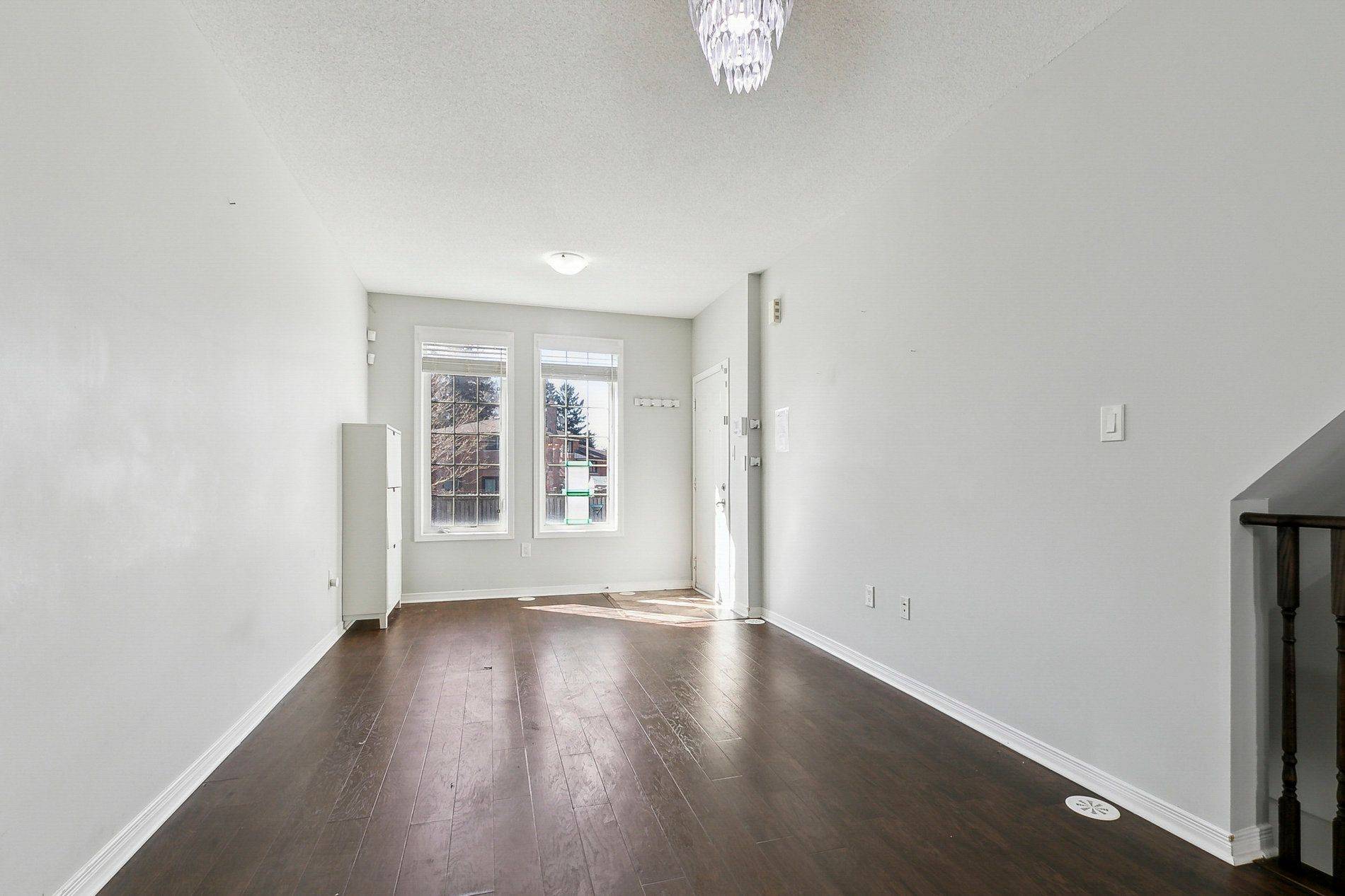 Toronto E10, ON M1E 2R1,391 Beechgrove DR #79