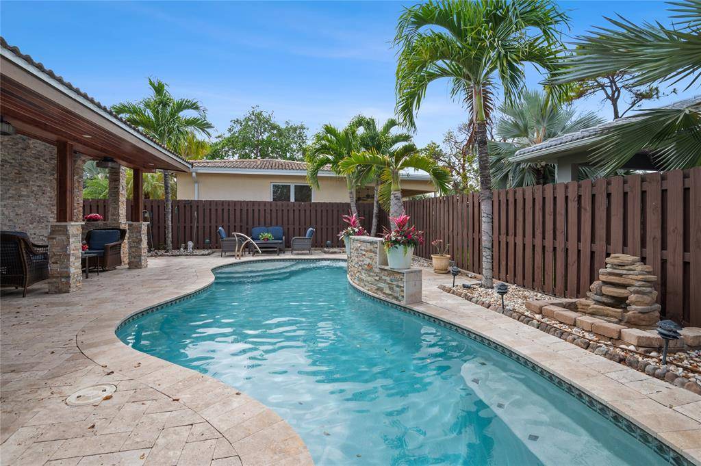 Dania Beach, FL 33004,49 SE 6th St