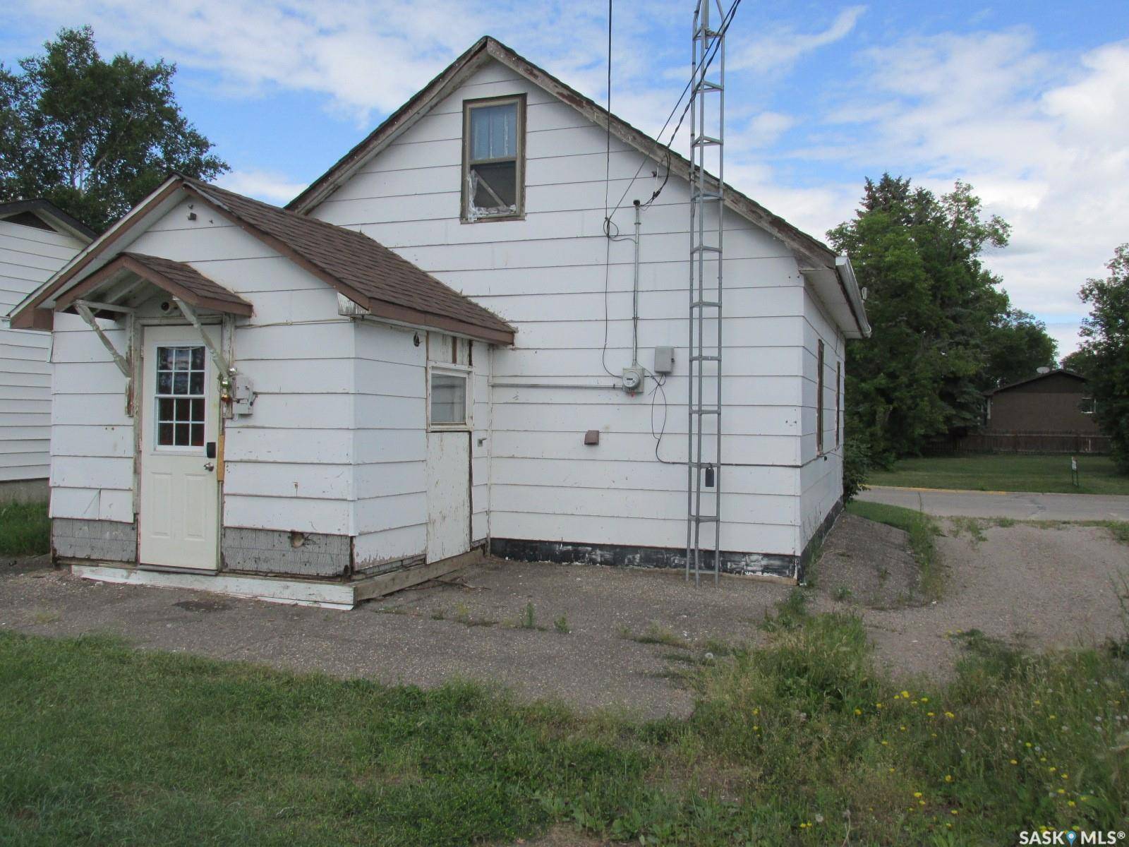 Nipawin, SK S0E 1E0,710 9th AVENUE W