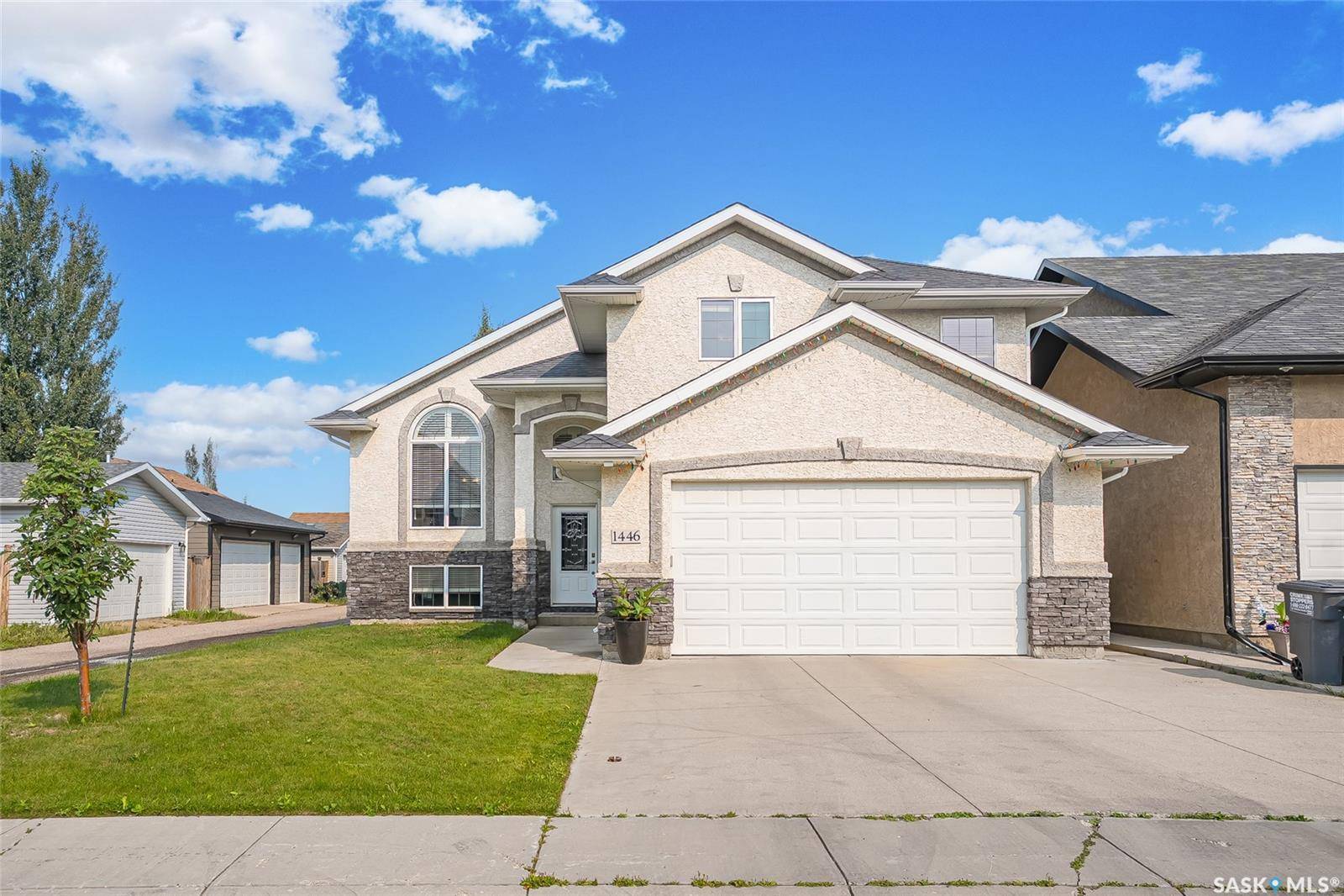 Saskatoon, SK S7W 0A9,1446 Willowgrove COURT