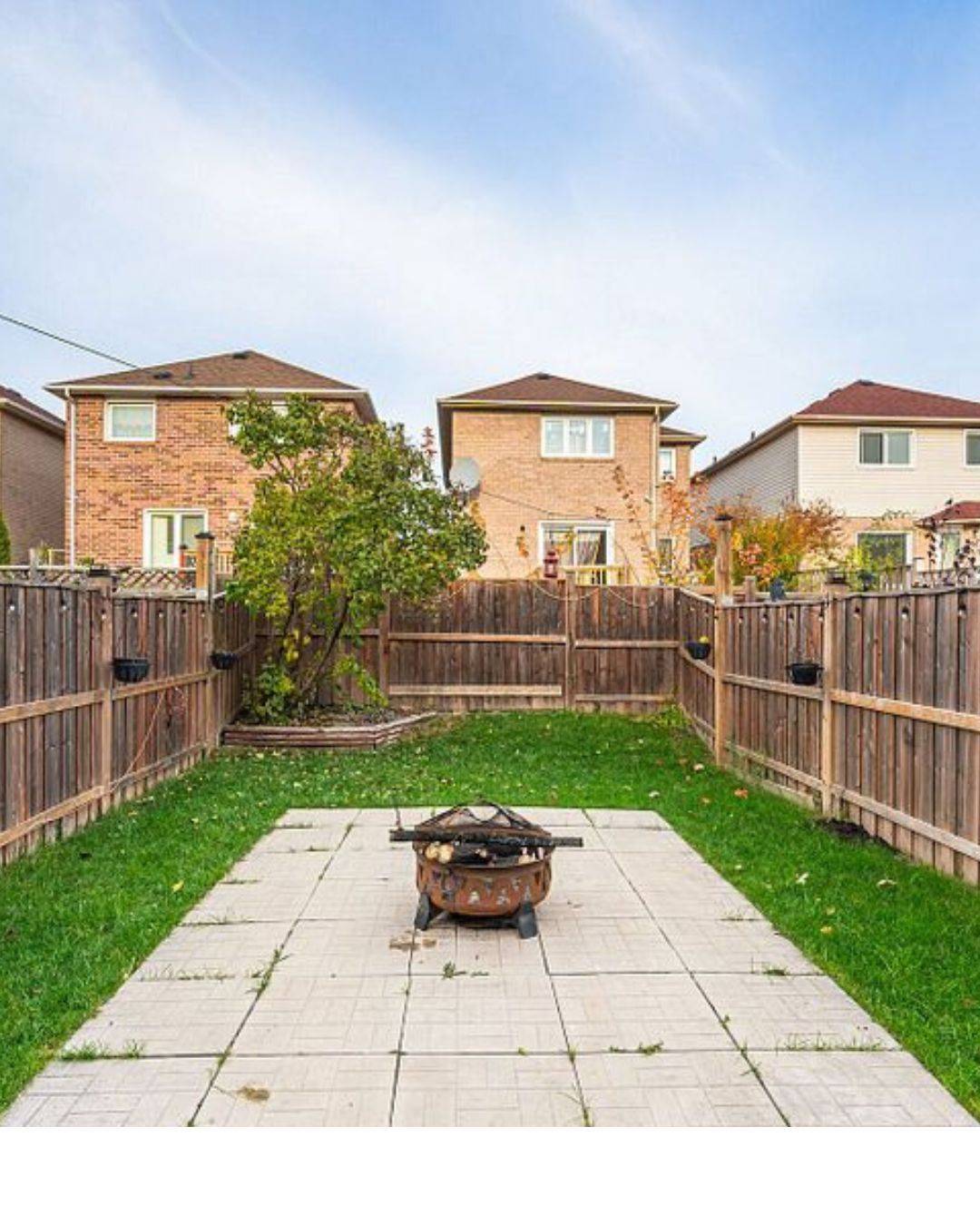 Brampton, ON L6Y 4X6,13 Dino CT