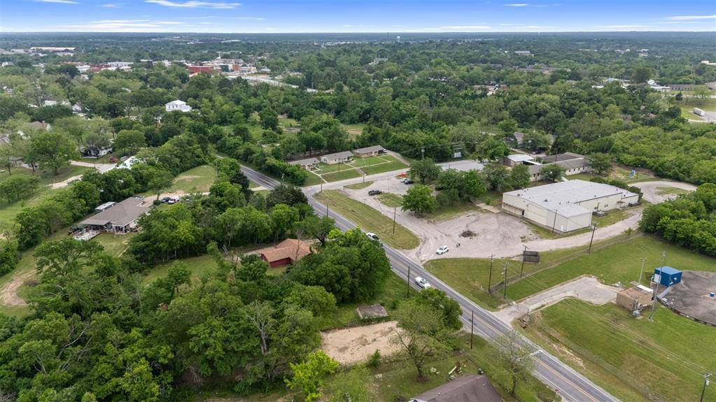 Kaufman, TX 75142,706 W Pyle Street