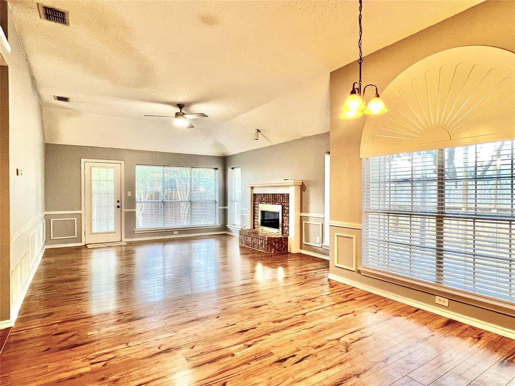 Grapevine, TX 76051,1800 Quail Hollow Drive