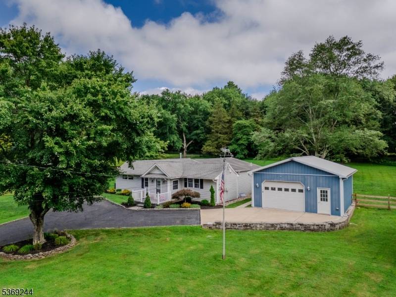 Branchburg Twp., NJ 08876,62 Robbins Rd