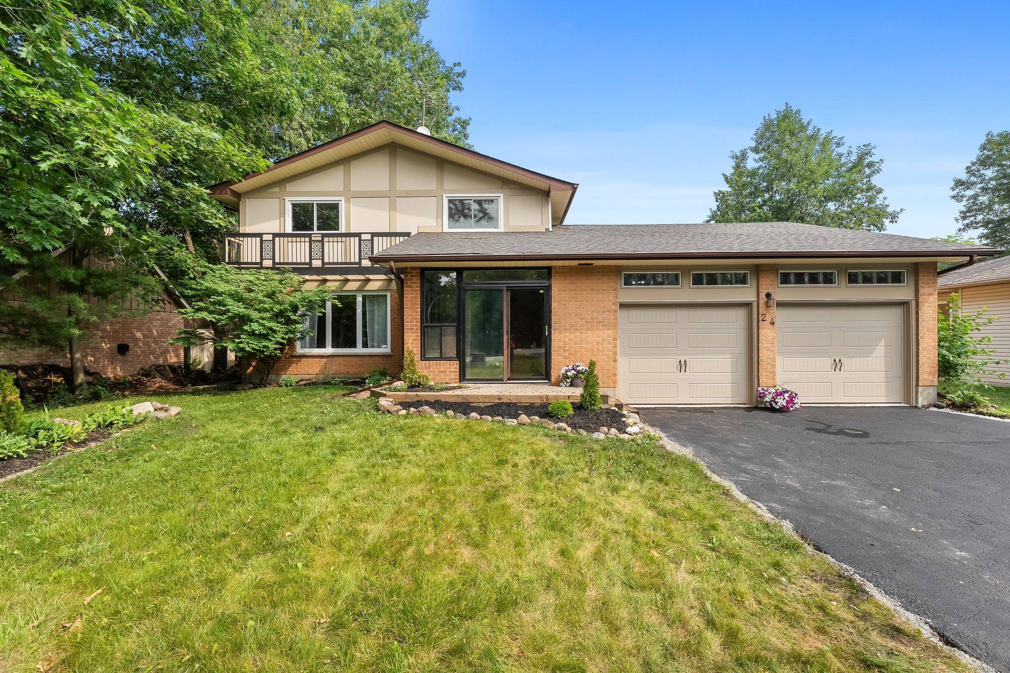 Whitby, ON L1M 1G7,24 Philips RD