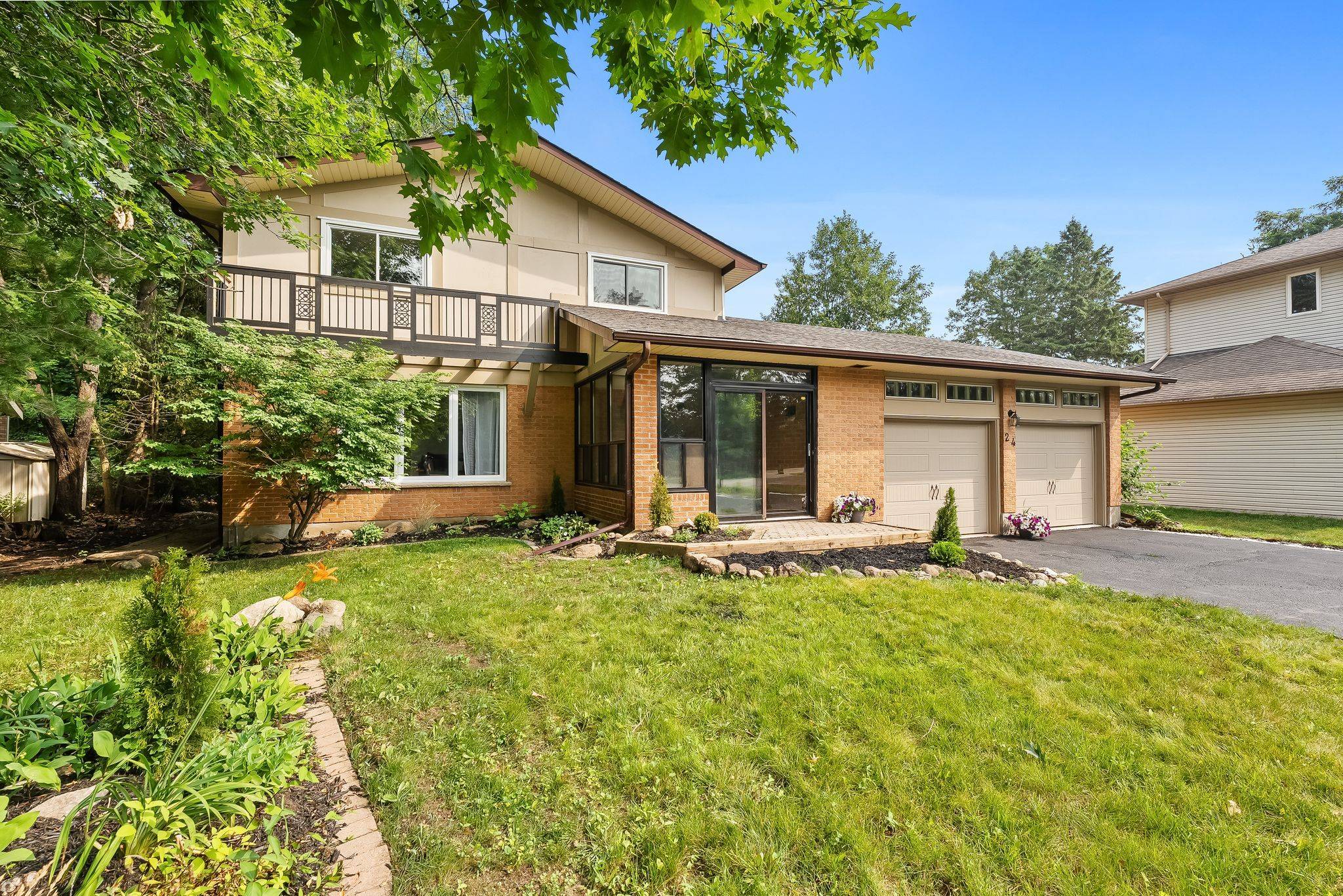 Whitby, ON L1M 1G7,24 Philips RD