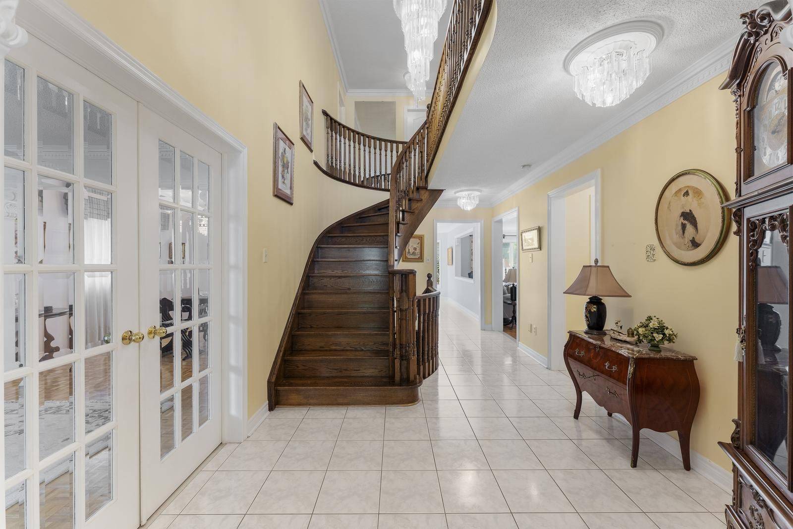 Vaughan, ON L4H 1E2,52 Dolores CRES