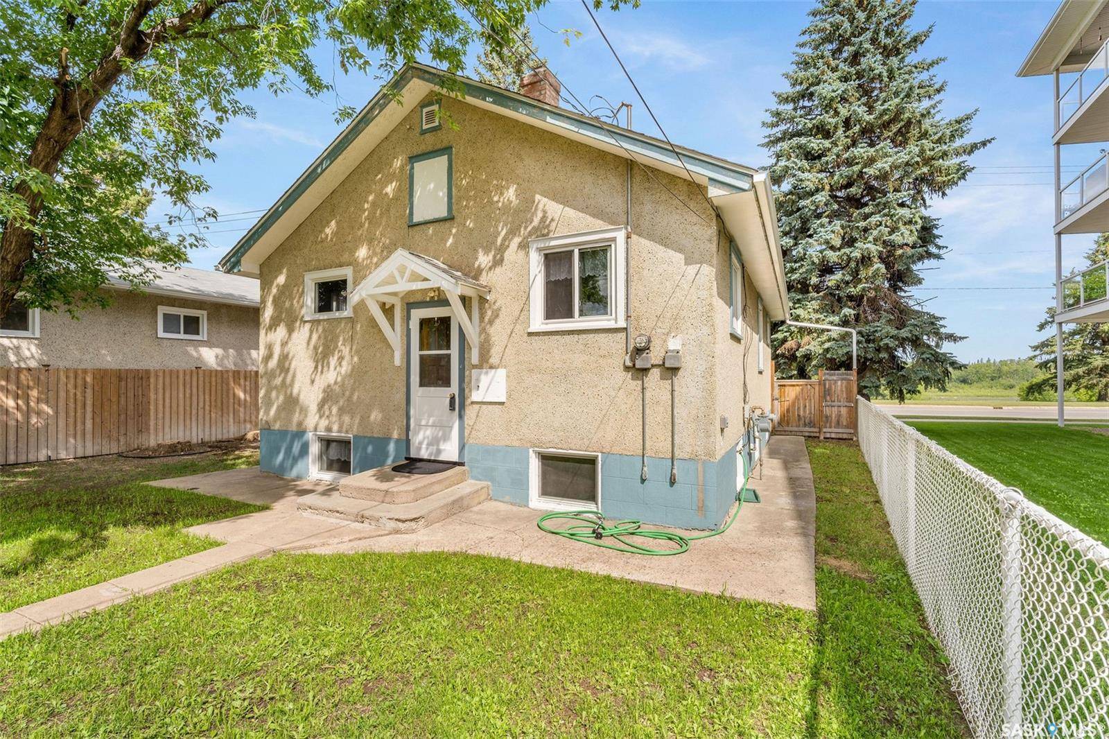 Prince Albert, SK S6V 0A3,327 River STREET E