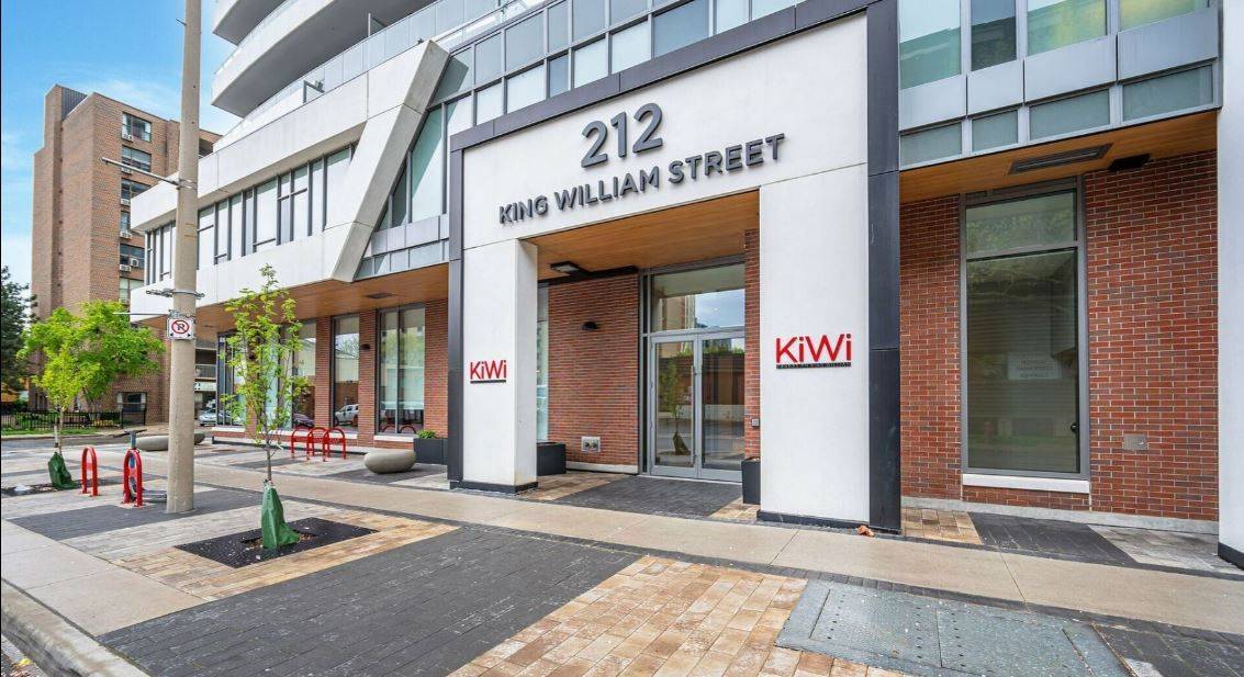 Hamilton, ON L8R 3P2,212 King William ST #617