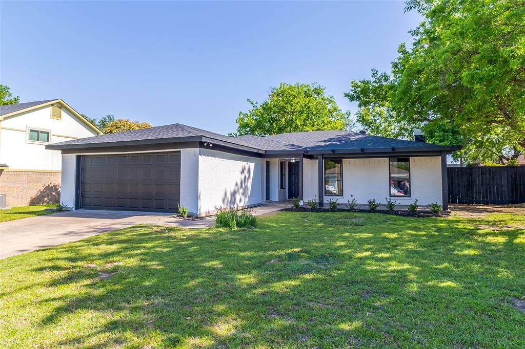 Benbrook, TX 76126,220 Jeaneta Avenue