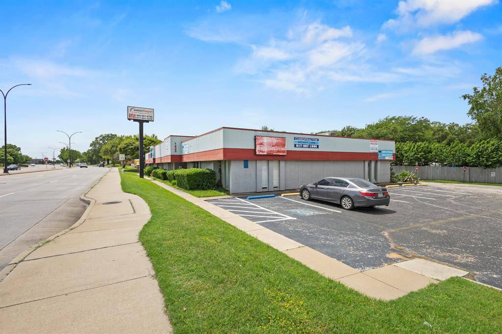 Arlington, TX 76011,1420 N Cooper Street #109