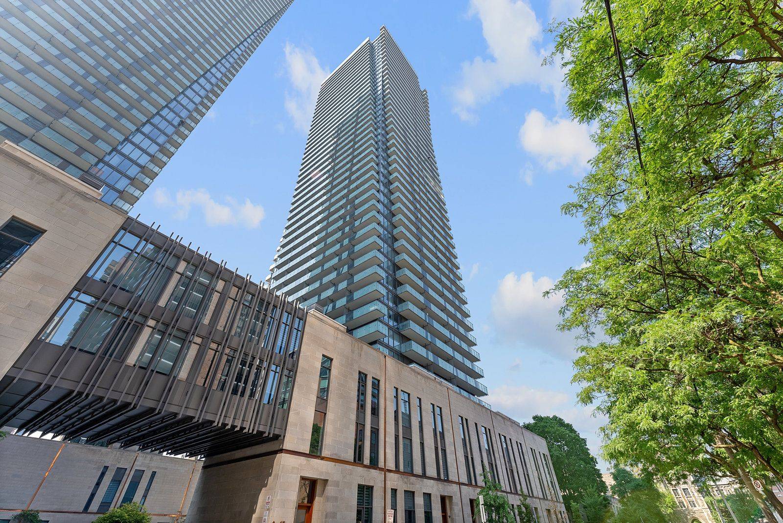 Toronto C01, ON M5S 0A6,65 St. Mary ST #2604