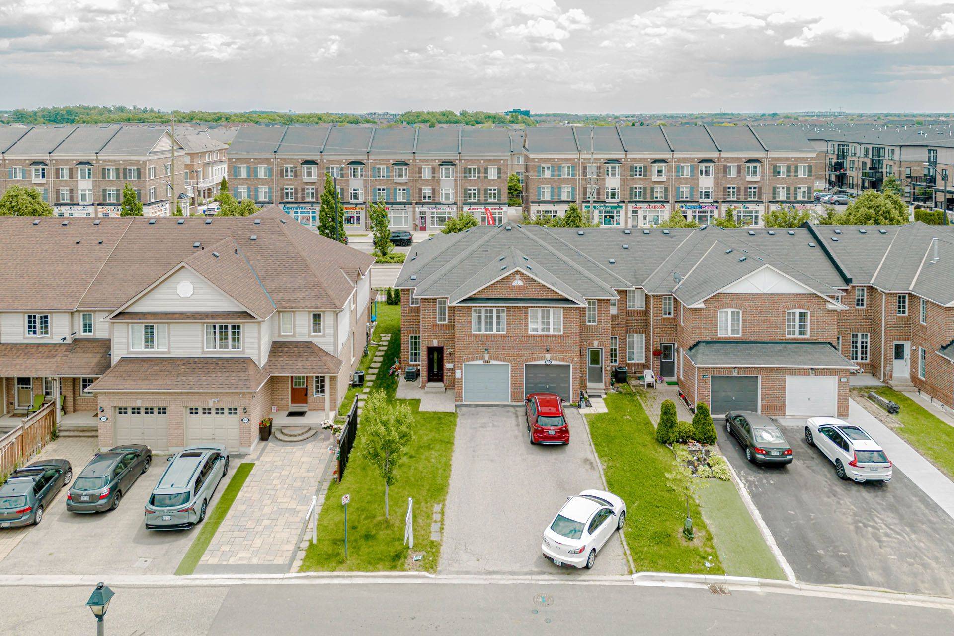Milton, ON L9T 5R3,1242 Mowat LN